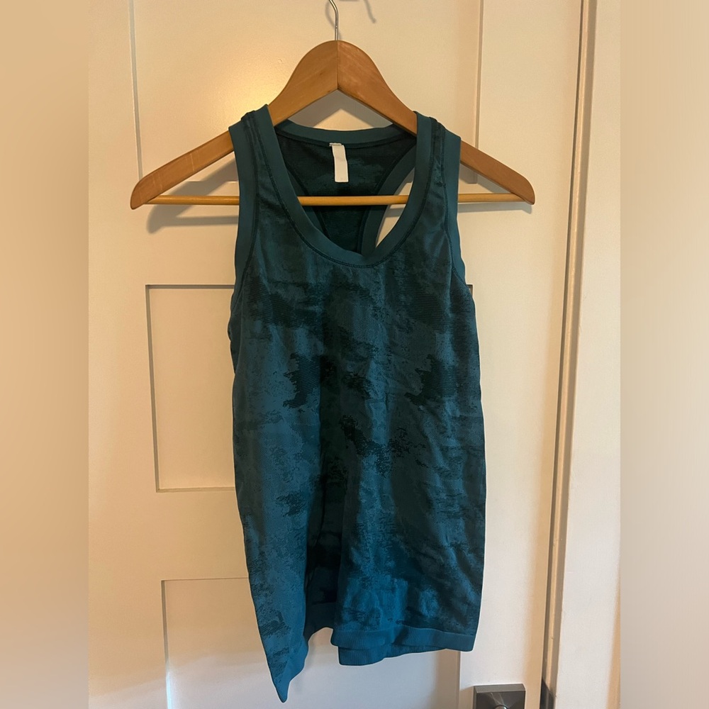 Athleta momentum tank